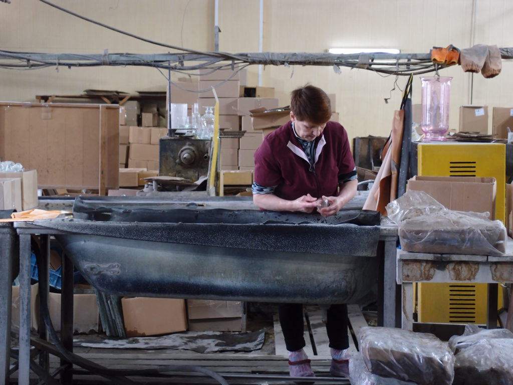 ガラス製品の制作風景